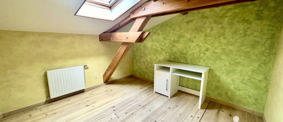Traditional house 5 rooms of 167 m² in Saint-André-le-Puy (42210)