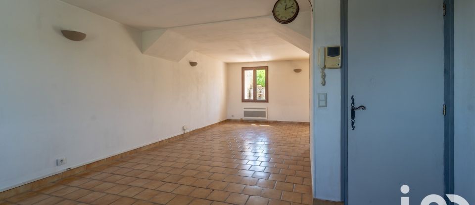 Village house 3 rooms of 90 m² in Flayosc (83780)