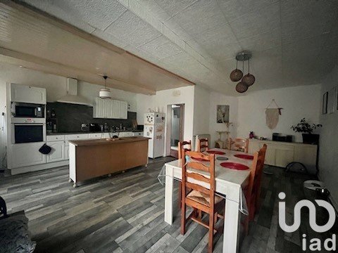 Village house 3 rooms of 95 m² in Renazé (53800)