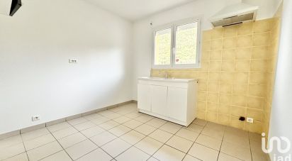 Maison 4 pièces de 89 m² à Cavignac (33620)