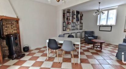 Maison 5 pièces de 90 m² à Mandres-les-Roses (94520)
