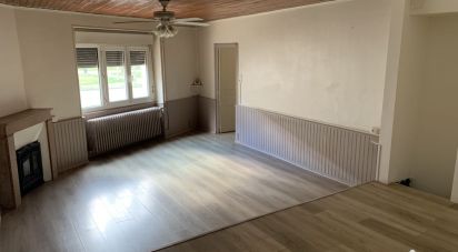 Town house 4 rooms of 105 m² in Bourbonne-les-Bains (52400)