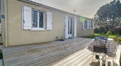 Maison traditionnelle 4 pièces de 90 m² à Saint-Seurin-sur-l'Isle (33660)