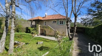 House 6 rooms of 120 m² in Chanonat (63450)