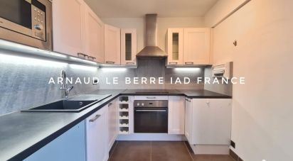 Apartment 4 rooms of 84 m² in Six-Fours-les-Plages (83140)