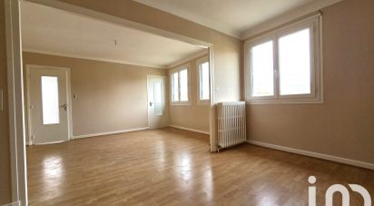 House 6 rooms of 86 m² in Vic-le-Comte (63270)