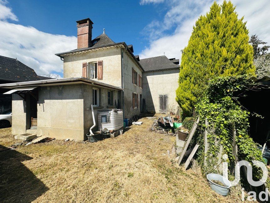 Maison de campagne 8 pièces de 162 m² à Lahourcade (64150)