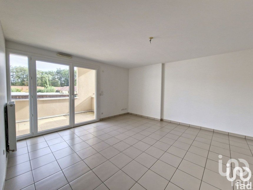 Appartement 2 pièces de 52 m² à Pringy (77310)