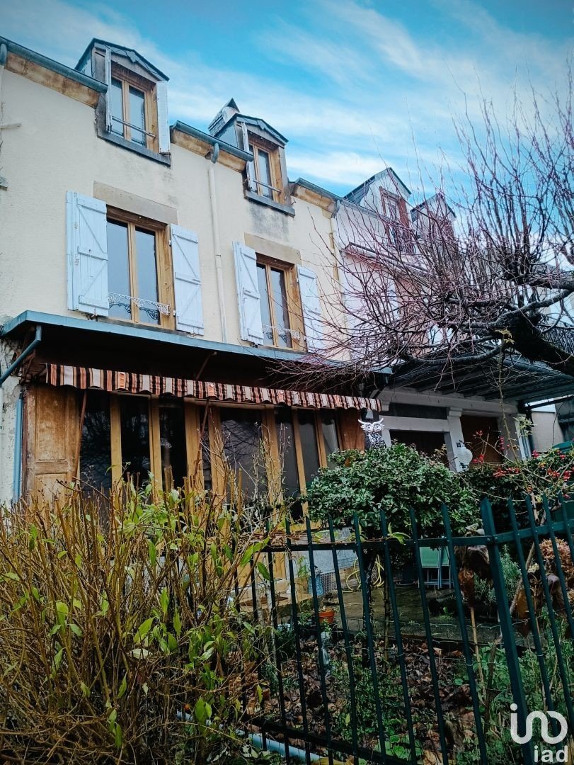Maison 5 pièces de 119 m² à Saint-Honoré-les-Bains (58360)