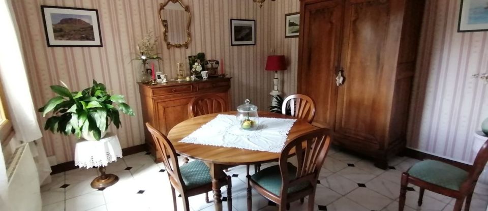 House 7 rooms of 100 m² in Saumur (49400)