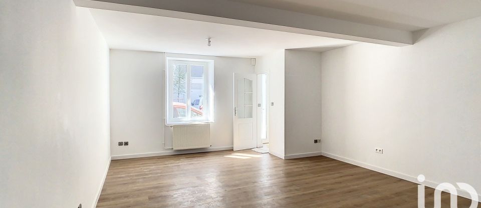 Appartement 4 pièces de 100 m² à Reims (51100)
