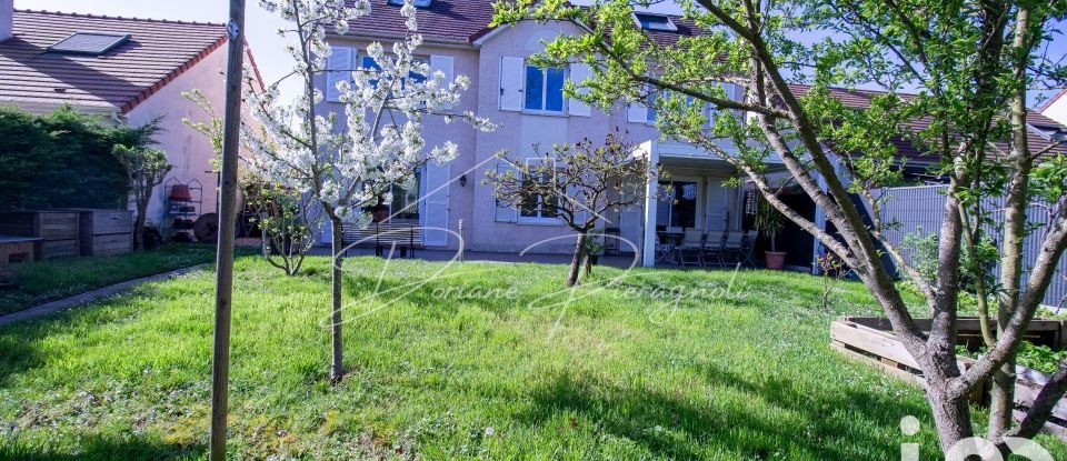 Traditional house 8 rooms of 165 m² in Méry-sur-Oise (95540)