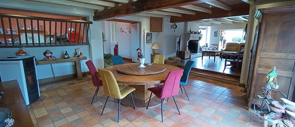 House 10 rooms of 180 m² in Rouillé (86480)