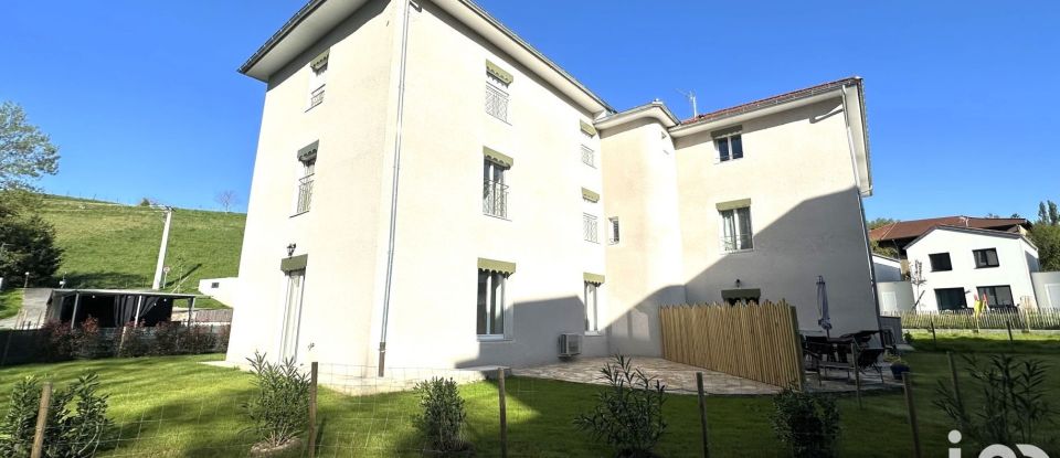 Apartment 4 rooms of 122 m² in Moirans (38430)