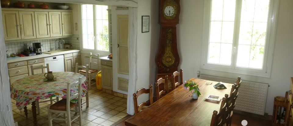 Traditional house 5 rooms of 130 m² in Le Plessis-Grammoire (49124)