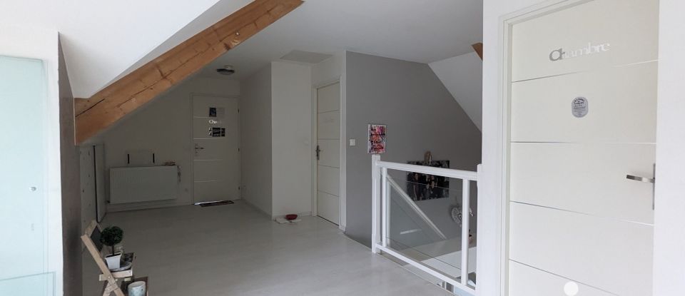 Architect house 9 rooms of 231 m² in Cléron (25330)