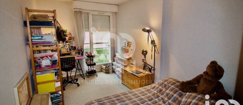 Apartment 3 rooms of 74 m² in Osny (95520)