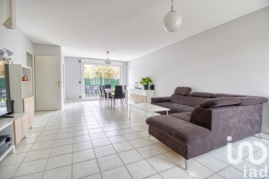 Maison 7 pièces de 130 m² à Aubergenville (78410)