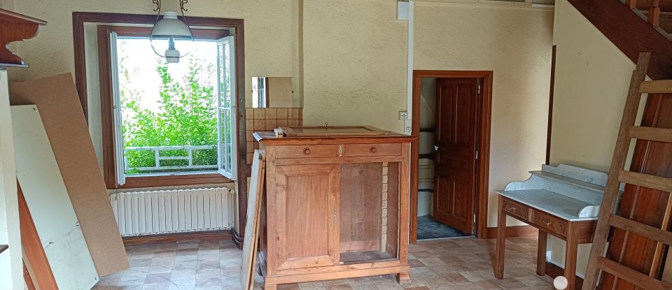 Country house 5 rooms of 136 m² in Vézac (15130)