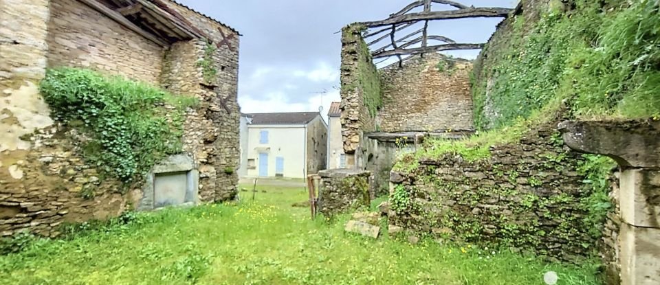 Maison de village 5 pièces de 100 m² à Sigournais (85110)