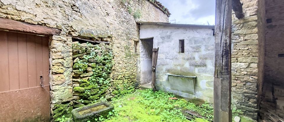 Village house 5 rooms of 100 m² in Sigournais (85110)
