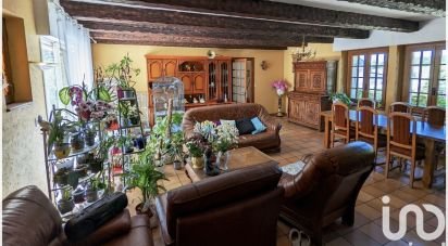 Traditional house 5 rooms of 160 m² in Caudan (56850)