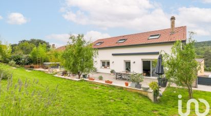 Maison 7 pièces de 211 m² à Corny-sur-Moselle (57680)