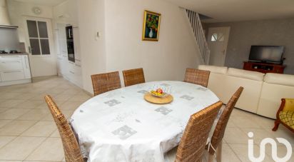 House 4 rooms of 96 m² in Solliès-Pont (83210)