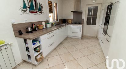 House 4 rooms of 96 m² in Solliès-Pont (83210)