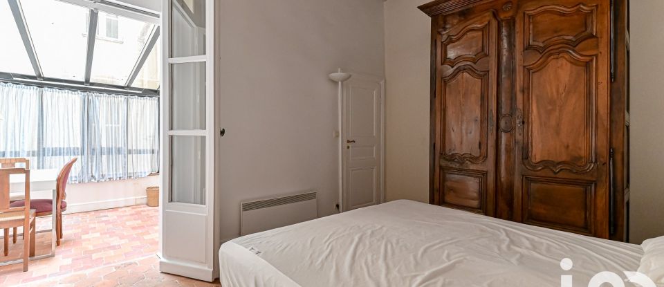 Apartment 2 rooms of 57 m² in Paris (75003)