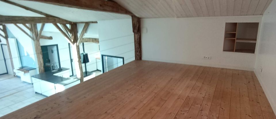 Barn conversion 5 rooms of 189 m² in La Chaize-le-Vicomte (85310)