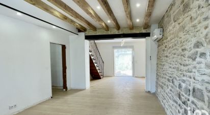 Maison 6 pièces de 130 m² à Saint-Laurent-d'Aigouze (30220)