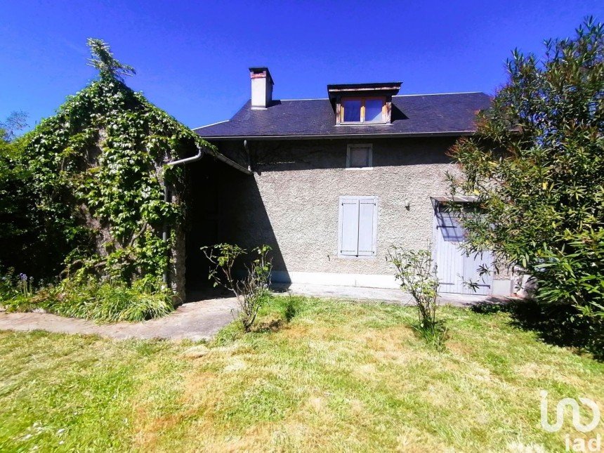 House 6 rooms of 130 m² in Aureilhan (65800)