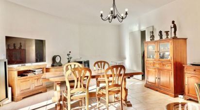 Appartement 3 pièces de 74 m² à Saint-Cyr-sur-Mer (83270)