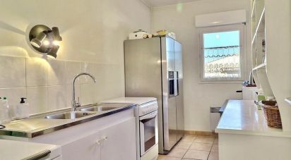 Apartment 3 rooms of 74 m² in Saint-Cyr-sur-Mer (83270)