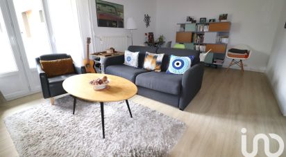 Apartment 3 rooms of 69 m² in Avon (77210)