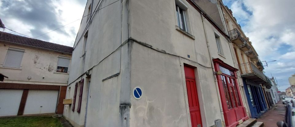 Appartement 5 pièces de 105 m² à Montceau-les-Mines (71300)
