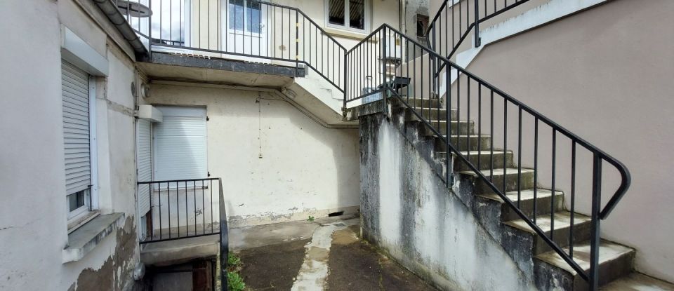 Apartment 5 rooms of 105 m² in Montceau-les-Mines (71300)
