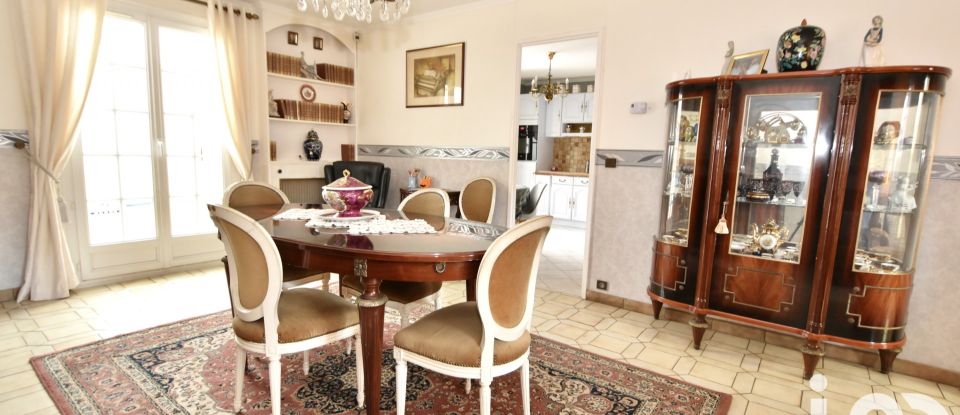Traditional house 6 rooms of 126 m² in Villenoy (77124)