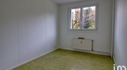 Apartment 3 rooms of 64 m² in Ermont (95120)