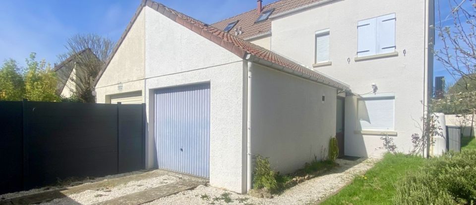 Maison 4 pièces de 89 m² à Moissy-Cramayel (77550)