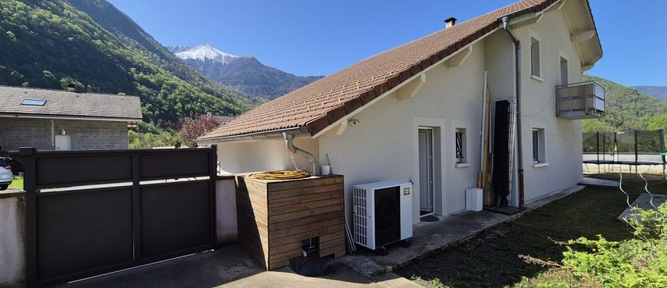 House 4 rooms of 149 m² in Séchilienne (38220)