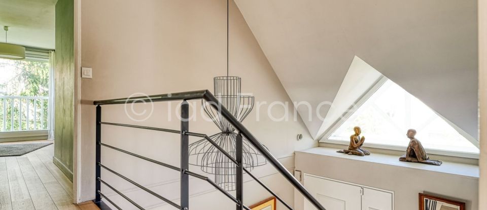 Maison 8 pièces de 187 m² à Villennes-sur-Seine (78670)