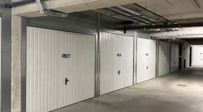 Parking/garage/box de 15 m² à Meyreuil (13590)