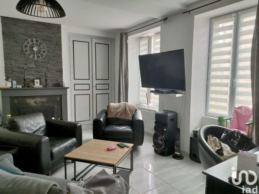 House 4 rooms of 130 m² in Les Rairies (49430)