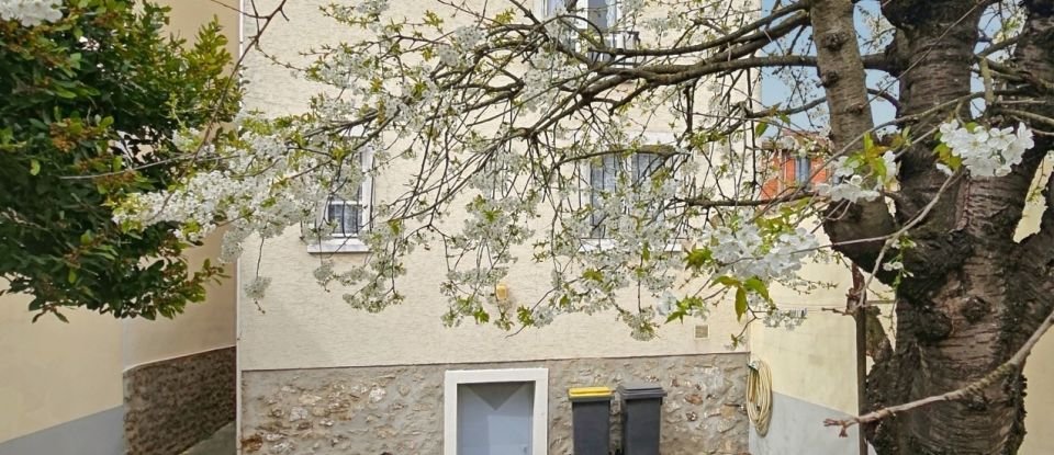 Maison traditionnelle 4 pièces de 91 m² à Champigny-sur-Marne (94500)
