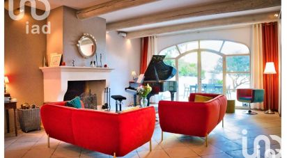 Town house 9 rooms of 292 m² in Uzès (30700)