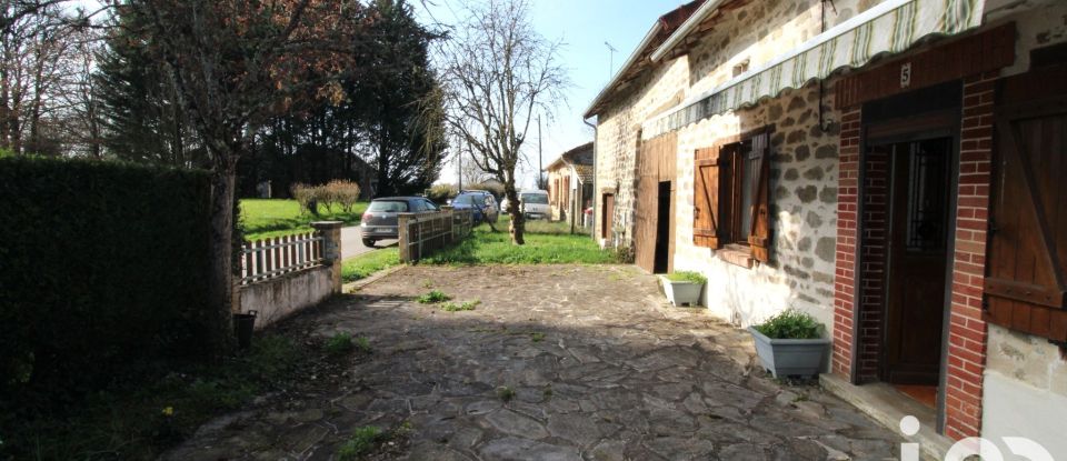 Maison de village 4 pièces de 102 m² à Bosmoreau-les-Mines (23400)
