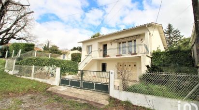 House 5 rooms of 112 m² in Saintes (17100)