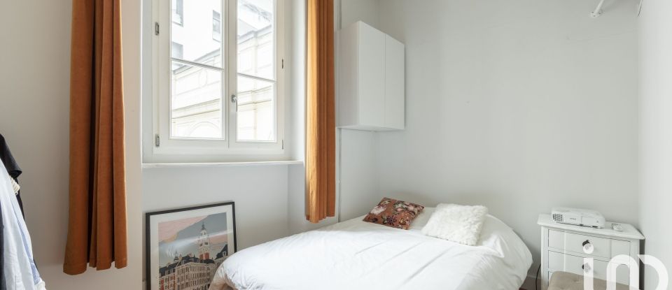 Appartement 3 pièces de 52 m² à Paris (75009)